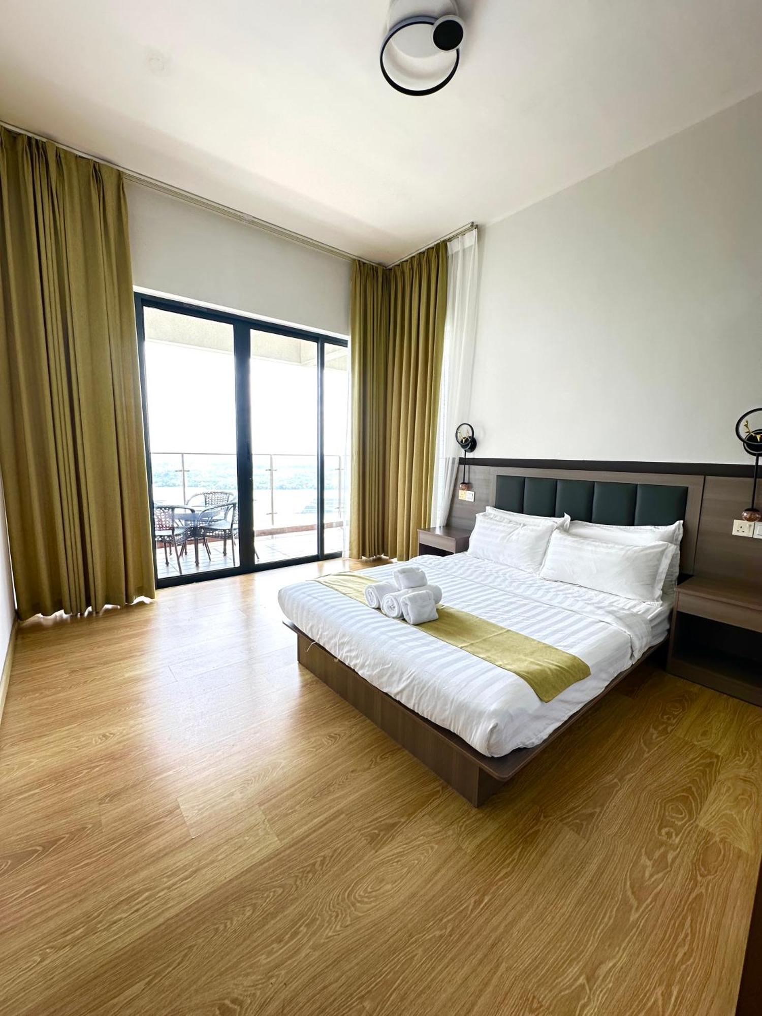 Astonishing Ocean View 3 Bedroom Apartment Johor Bahru