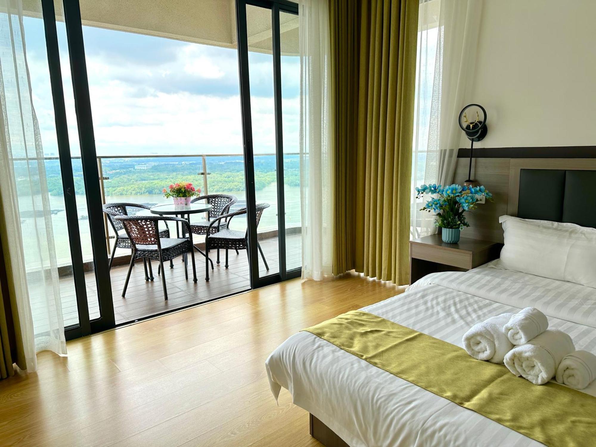 Apartment Astonishing Ocean View 3 Bedroom *